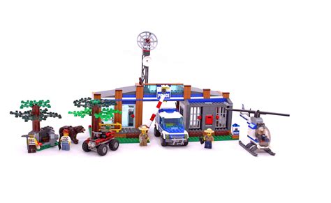 Forest Police Station - LEGO set #4440-1 (Building Sets > City)