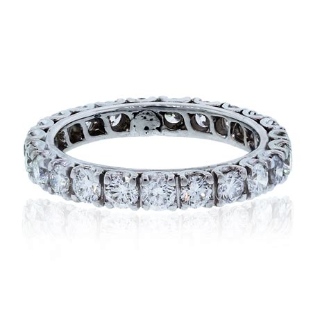 18k White Gold 1.8ctw Diamond Eternity Band Ring