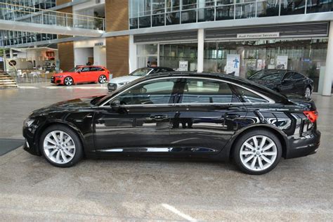 2019 Audi A6 Shows Up At The Forum Wearing Mythos Black Metallic | Carscoops