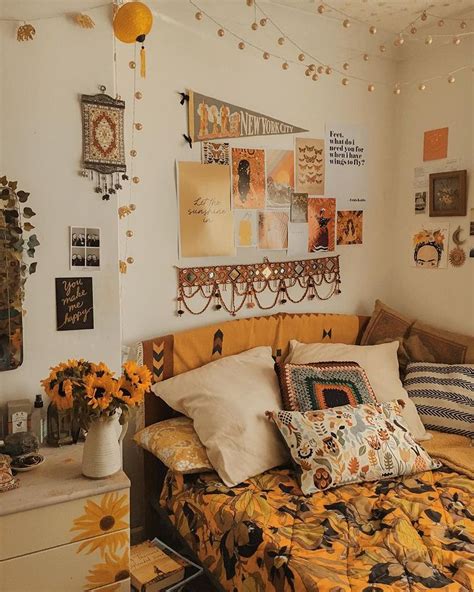 21 Aesthetic Bedroom Ideas That Will Make You Swoon | Displate Blog