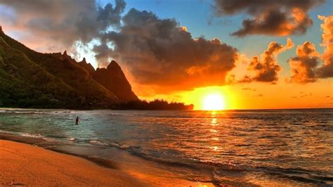 Top 10 Sunset Beaches, Oahu Hawaii | Found The World