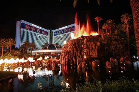 Las Vegas Mirage Volcano Show - Times & Location