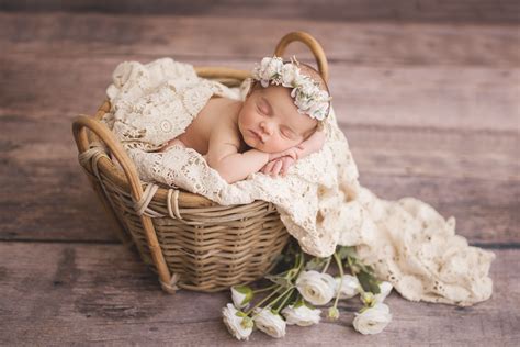 Newborn Girl Photography Ideas