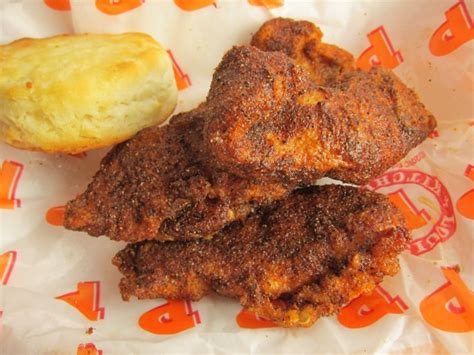 Popeyes aiming to win the chicken sandwich war, announces 'Blackened Chicken Sandwich' News ...