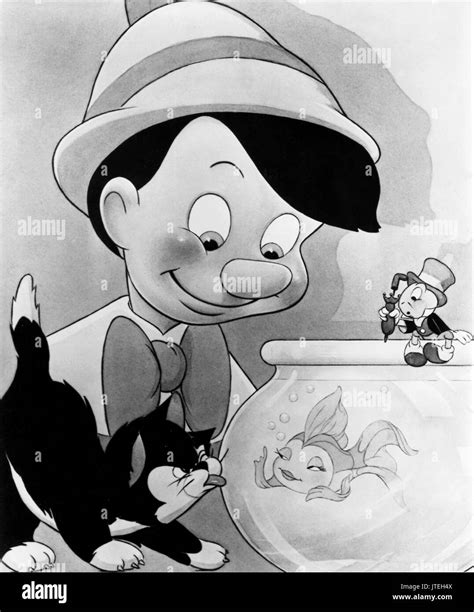 Pinocchio Jiminy Cricket 1940 Black and White Stock Photos & Images - Alamy