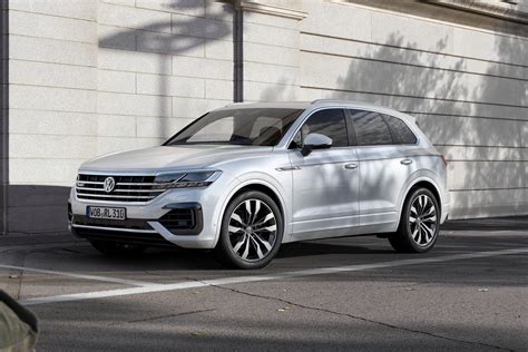 2019 Volkswagen Touareg is high-tech forbidden fruit - CNET