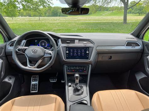 2023 Volkswagen Tiguan: 102 Interior Photos | U.S. News