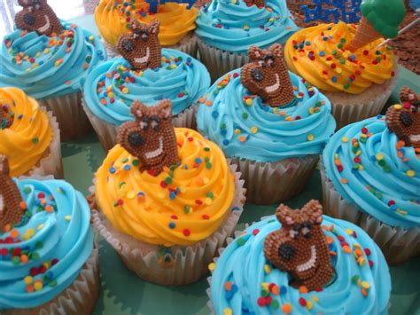 scooby doo cupcakes | Scooby Doo Cupcakes — Cupcakes! | Scooby doo birthday party, Cupcake cakes ...