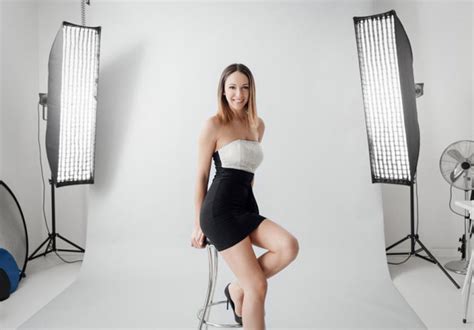 How To Use a Diffuser for Studio Photography | Skylum Blog