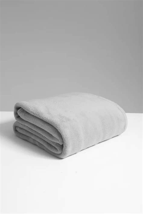 CORAL FLEECE BLANKET | SHEET STREET