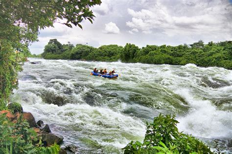 White water rafting the Nile | Timbuktu Travel