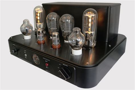 VACUUM TUBES INTEGRATED AMPLIFIER