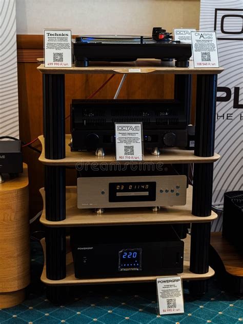 Audio Equipment of the Brands Octave, Technics, Charisma Audio, Roksan and Powergrip on the Cold ...