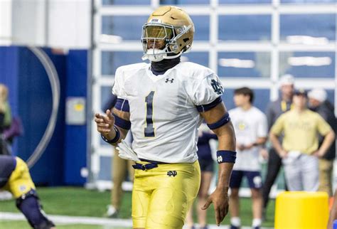 Notre Dame Fighting Irish College Football Preview 2023: Defense - College Football News ...