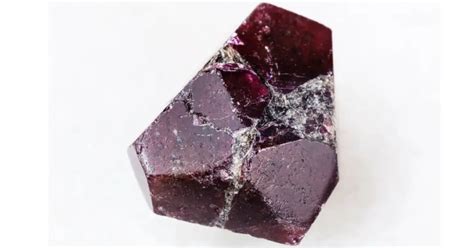 What are the Phenomenal Healing Properties of Garnet?