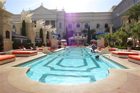 Caesars Palace Pool: One of the Best Pools in Las Vegas – Cloud Information and Distribution