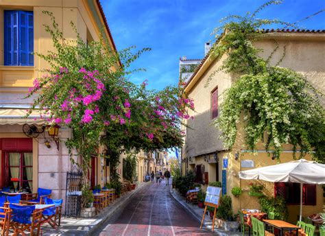 Why Plaka Is the Best Neighborhood to Stay in Athens