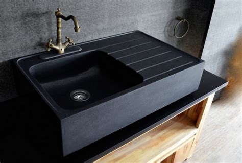 Black granite farmhouse sink | Hawk Haven