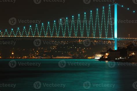 Bosphorus Bridge in Istanbul 11148413 Stock Photo at Vecteezy