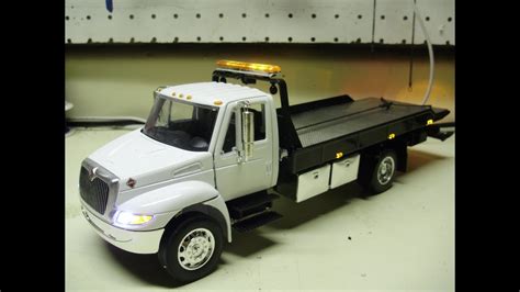 Tracy's custom 1:24 scale International 4400 flatbed /rollback wrecker tow truck with working ...