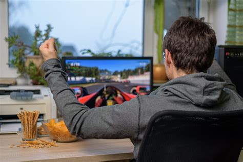 Build DIY Gaming Desk with the Autonomous Desk Kit Frame