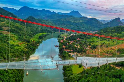 Glass-Bridge-in-Huangchuan-Three-Gorges-Scenic-Area-by-UAD-06 – aasarchitecture