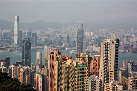 Victoria Peak afternoon - Earth Trekkers