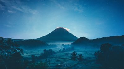 Mount Agung, Volcano, Rice fields, Bali, Indonesia, Crescent Moon, Starry sky, Night