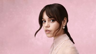 Jenna Ortega, 2023, Pink background, 5K, 8K