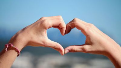 Hands together, Heart shape, Love heart, Bokeh Background, 5K