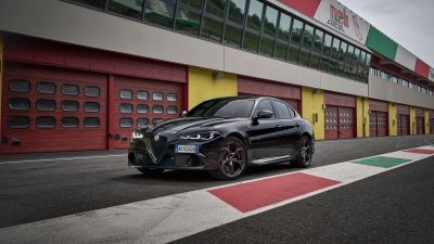 Alfa Romeo Giulia Quadrifoglio, Super Sports Cars, 2024, Black cars