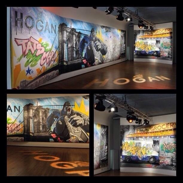 Gallery work by;
TATs cRu…
“Hogan” event….
Street art movement…
Aerosol magic…
#streetart#graffiti#graff#hkig#street#slaps#graff#art#popart#original#spraypaint#stencilsart#arts#mta#montanacolors#sharpies#posca#markers#canvas#paints#gallery#