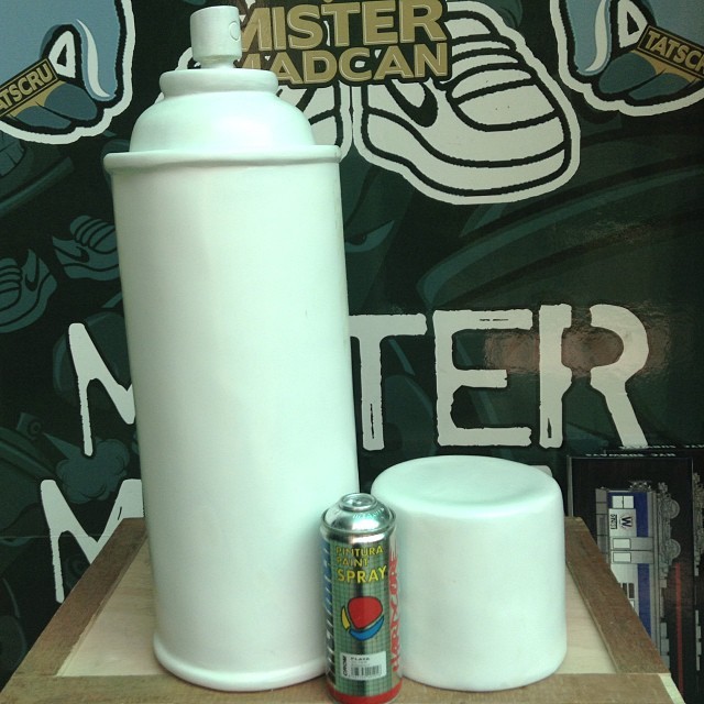 25" jumbo spraycaN
Hand made sculpture
Made from resin…
Limited edition
Un-painted so you can customize your self …
Only $500 usd
Paypal accepted
sTreeT ArT LIFE….
“Dirty Business”