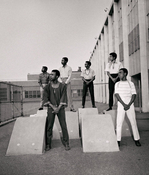 Black Is Beautiful: Kwame Brathwaite
The Emergence of Black Culture and Identity; his work helped advance one of the most influential cultural movements of the 1960s,“Black Is Beautiful,” when black people turned to natural hairstyles and...