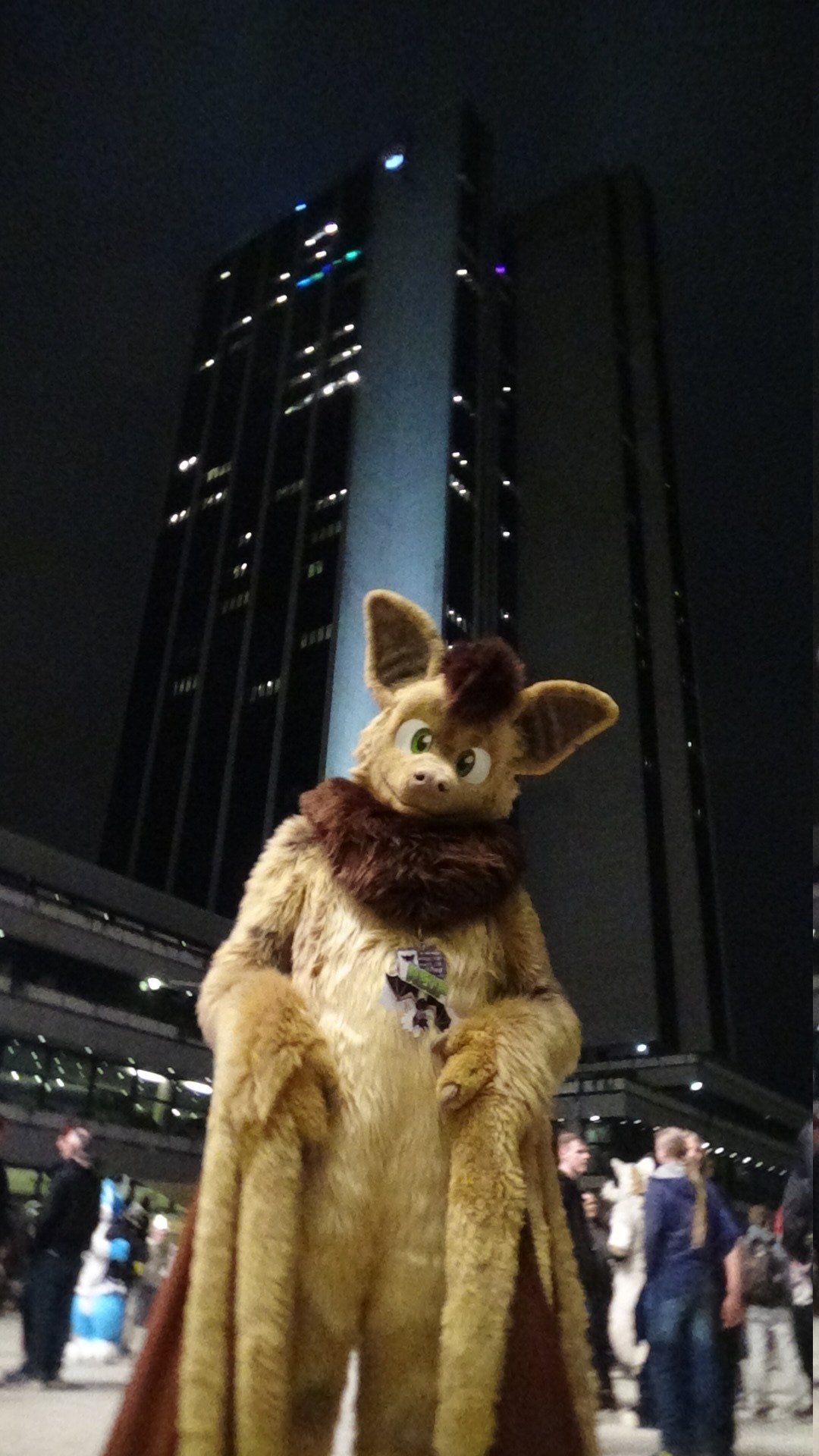 This building makes bat look smol.. oh wait, I am x'3
📸: leopard_mikey at EF28 ^w^