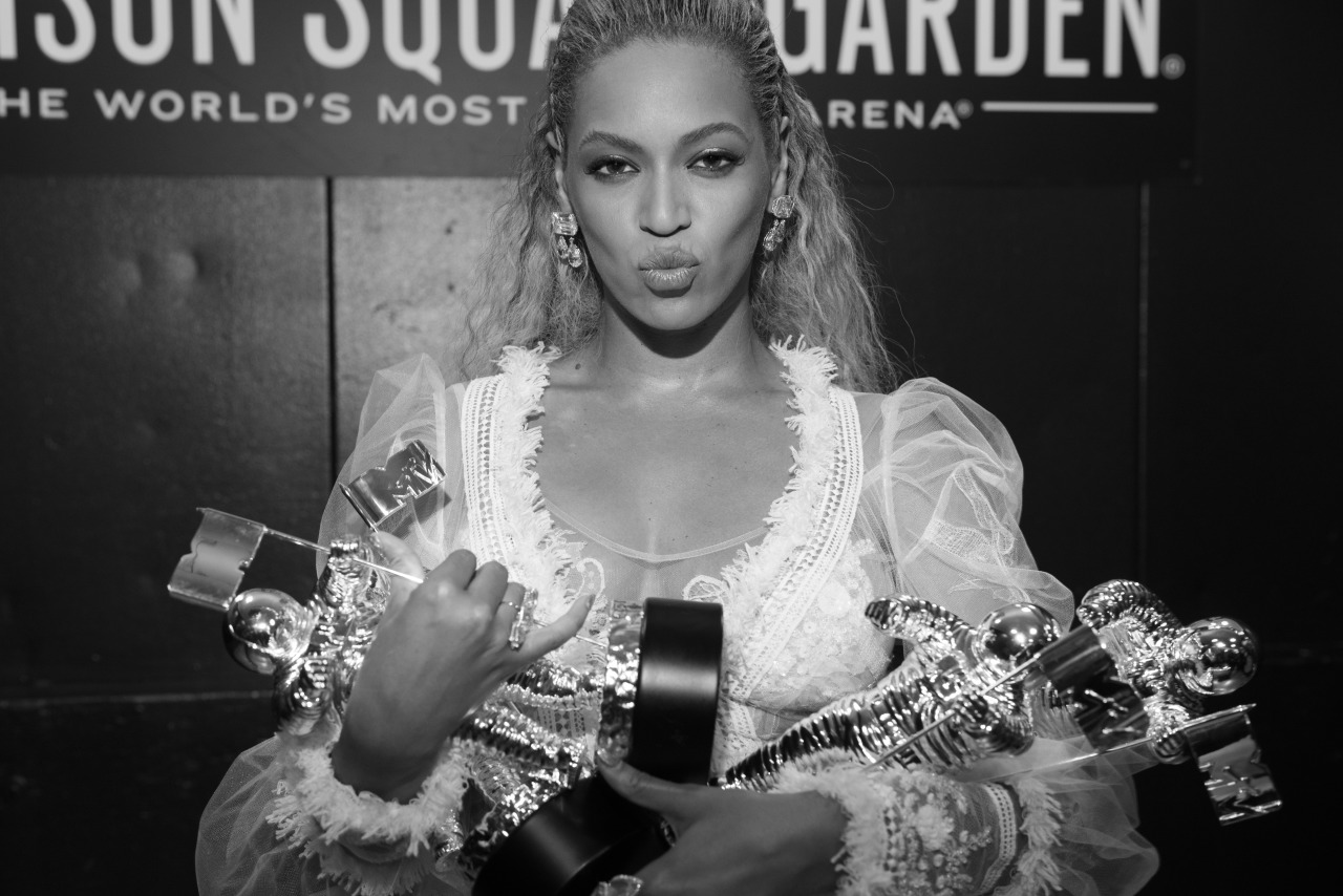 beyonce:
“ 2016 MTV VMAs
Photo credit: Mason Poole
See more on www.beyonce.com
”