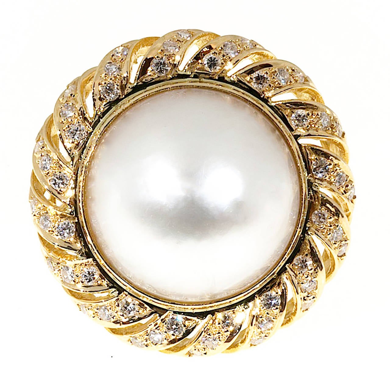 .85 Carat Pearl Diamond Gold Swirl Cocktail Ring In Excellent Condition For Sale In Stamford, CT