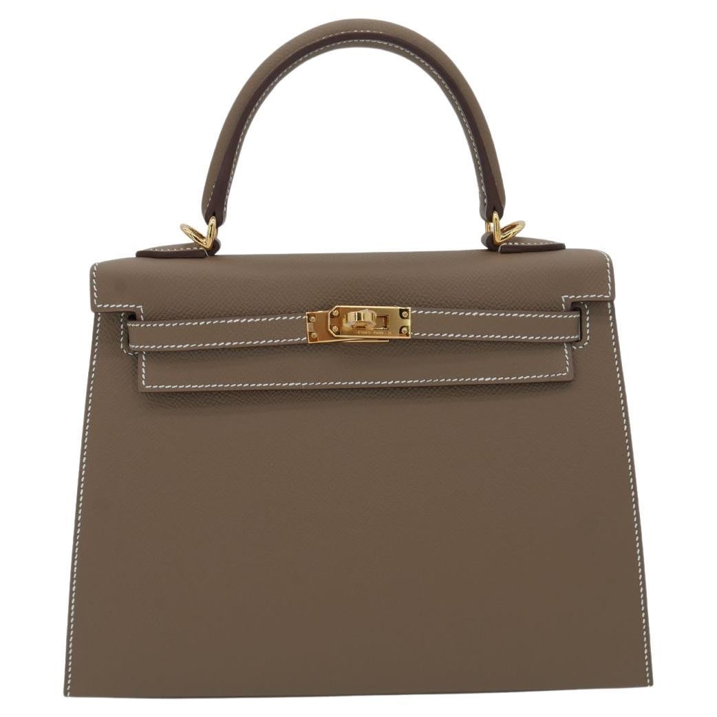 Hermès 25cm Kelly Sellier Etoupe Epsom Leather Gold Hardware For Sale