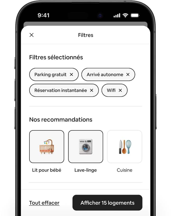 Des écrans Airbnb affichent l'expérience de filtrage revisitée et les nouveaux filtres recommandés.