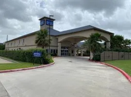 Regency Inn & Suites- NW Houston