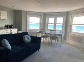 The Beachfront Lookout a Stunning Apartment with Perfect Sea View