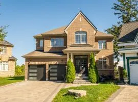 Beautiful Family Villa, Pond Facing with Huge Backyard