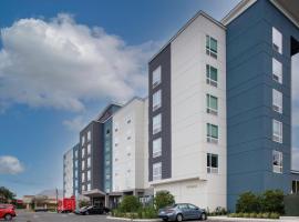 TownePlace Suites by Marriott Orlando Airport，位于奥兰多的酒店