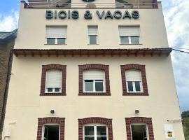 Bicis & Vacas，位于La Pola de Gordón的酒店