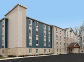 WoodSpring Suites Kansas City Airport，位于堪萨斯城的酒店