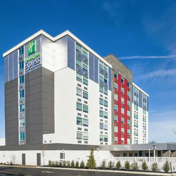 Holiday Inn Express Richmond - Midtown, an IHG Hotel，位于Broad Meadows的酒店