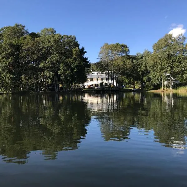 Lakeside Hotels Kuore，位于米泽市的酒店