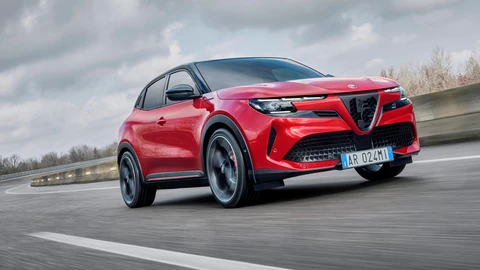 Alfa Romeo Junior Veloce: eléctrico y con 240 Hp de potencia