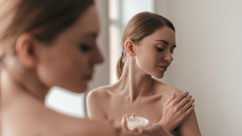 Urutan Memakai Body Care yang Benar Agar Kulit Cerah Seperti Spa di Salon