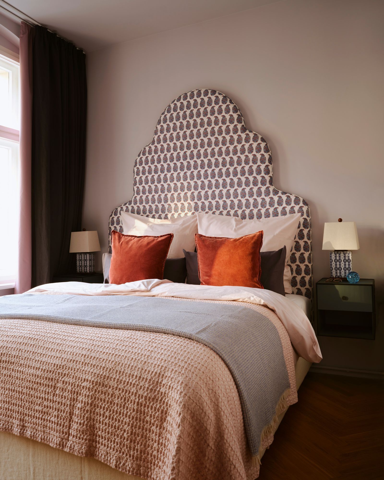 Schlafzimmer mit Headboard kleine Wohnung Hamburg